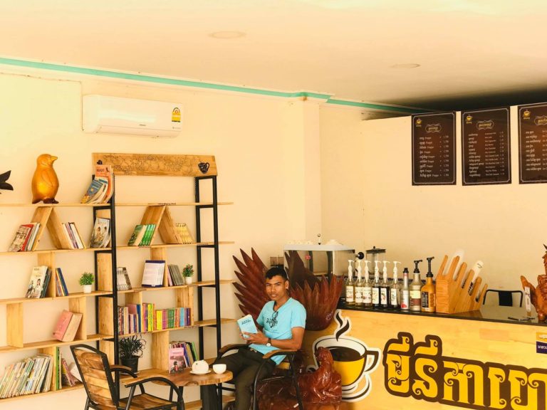 ស្រឡាញ់ណាស់វីរិយ៉ា តាំងពីមិនទាន់បានអានជាសៀវភៅ